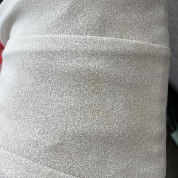 Dynamite white blazer vest with pockets size small. Gently worn. - Picture 3 of 4